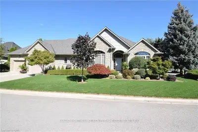 27 HARMONY Drive, Niagara-on-the-Lake, ON L0S 1J0