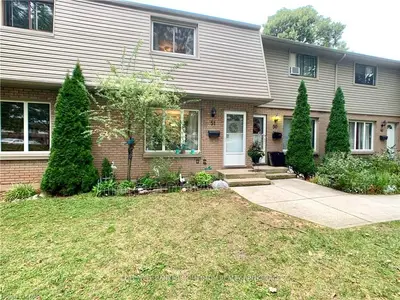 4215 MEADOWVALE Drive 51, Niagara Falls, ON L2E 5W8