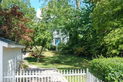 27 Prideaux Street, Niagara-on-the-lake, On L0s 1j0