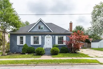 54 ROBINSON Street, Fort Erie, ON L2A 4A9
