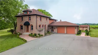 1967 GLASS Avenue, Lincoln, ON L2R 6P9