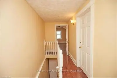 204-206 Hellems Avenue, Welland, On L3b 3b7