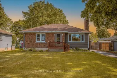 27 ROSEWOOD Avenue, Welland, ON L3C 4A6