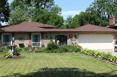 4299 Briarwood Avenue, Niagara Falls, On L2e 5w2