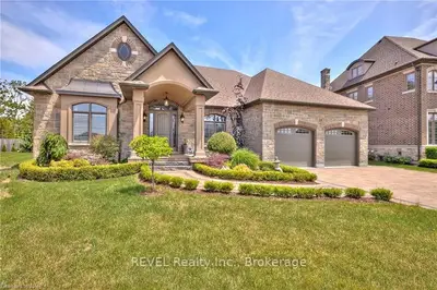 28 SANDALWOOD Crescent, Niagara-on-the-Lake, ON L0S 1P0