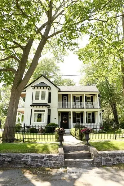 14 CATHARINE Street, Port Colborne, ON L3K 4J7