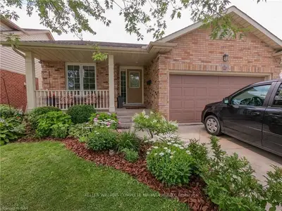 8038 ORCHARD GROVE Parkway, Niagara Falls, ON L2H 3E8