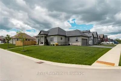 3967 VILLAGE CREEK Drive, Fort Erie, ON L0S 1S0