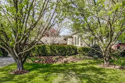 24 GARRISON VILLAGE Drive, Niagara-on-the-Lake, ON L0S 1J0