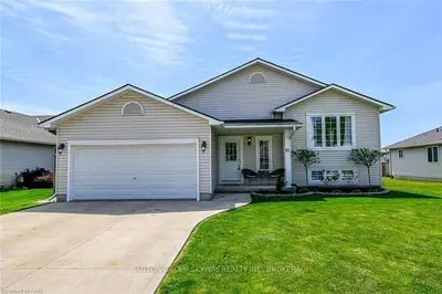 10 OAK Crescent, Haldimand County, ON N0A 1H0