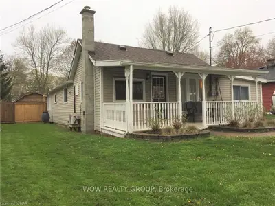 10555 MAPLEWOOD Drive, Wainfleet, ON L3K 5V4