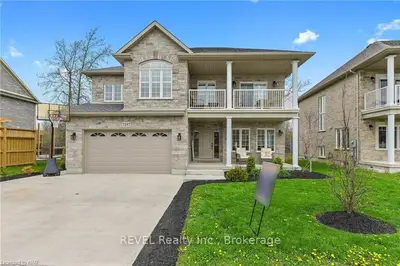 7287 LIONSHEAD Avenue, Niagara Falls, ON L2G 0A6