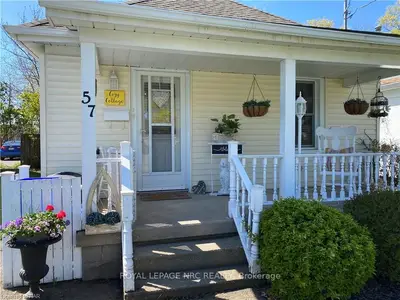 57 MERRITT Street E, Welland, ON L3C 4T2