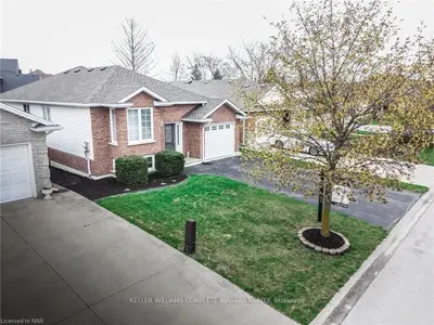 7957 GROSSI Court, Niagara Falls, ON L2H 3G8