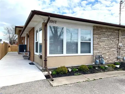 5952 Carlton Avenue, Niagara Falls, ON L2G 5J5