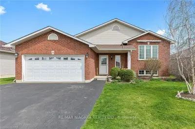 18 DONNA Drive, Haldimand County, ON N0A 1H0