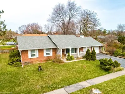 2 COLA Street, Welland, ON L3C 3R6