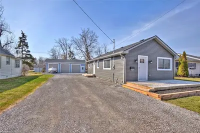 1189 EMERSON Avenue, Fort Erie, ON L2A 2Z8