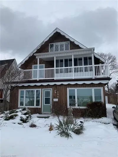 596 LAKESHORE Road, Fort Erie, ON L2A 1B6