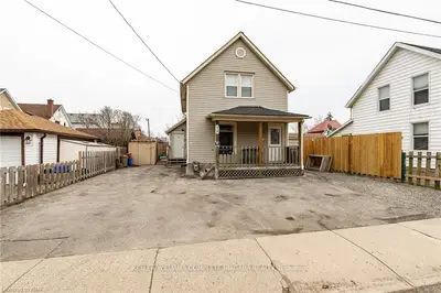 78 KENT Street, Welland, ON L3B 3H4