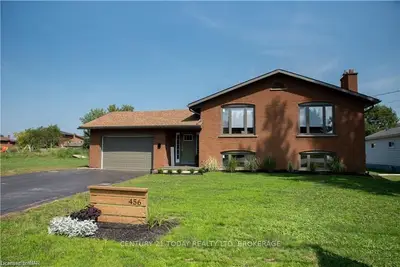 456 South Pelham Road, Welland, ON L3C 3C6