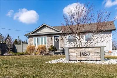 1483 FIFTH AVE LOUTH Avenue, St. Catharines, ON L2R 6P9
