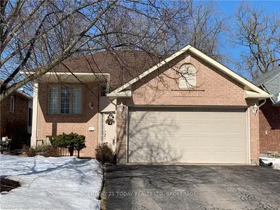 22 MADISON Court E, Welland, ON L3C 7G3