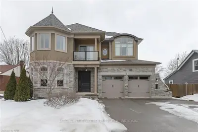 286 FOUR MILE CREEK Road, Niagara-on-the-Lake, ON L0S 1P0