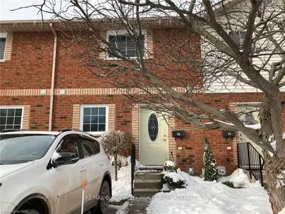110 Silvan Drive 10, Welland, ON L3C 6Z5