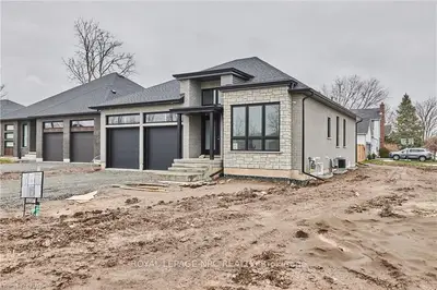 45 HICKORY Court, Port Colborne, ON L3K 0A8