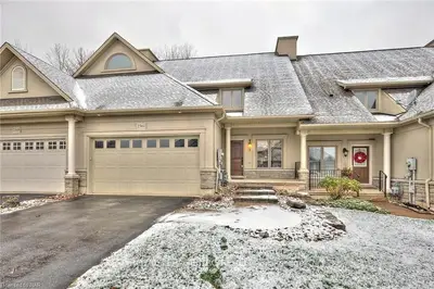 2361 WALKER Court, Niagara Falls, ON L2J 4L1