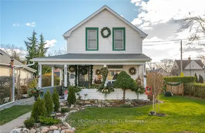210 BORDEN Avenue, Port Colborne, ON L3K 3Z8