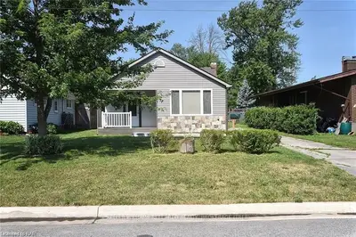 222 Stanton Street, Fort Erie, On L2a 3n7