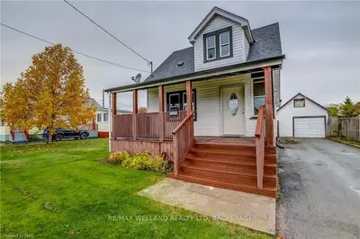 62 JOHNSTON Street, Port Colborne, ON L3K 1G7