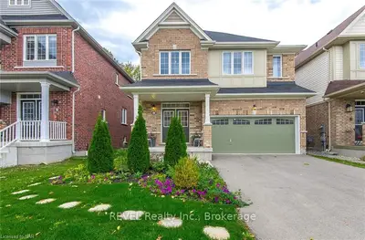 8565 Sweet Chestnut Drive, Niagara Falls, On L2h 2y6