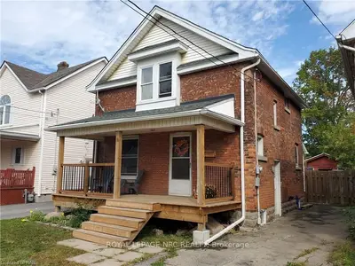 16 Spencer Street, Welland, On L3b 3w2