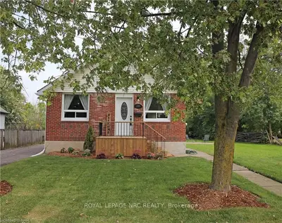 286 GILMORE Road, Fort Erie, ON L2A 2M8