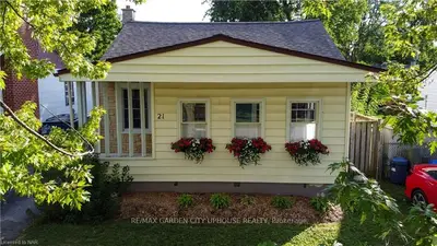 21 Sandown Street, St. Catharines, ON L2N 1X9