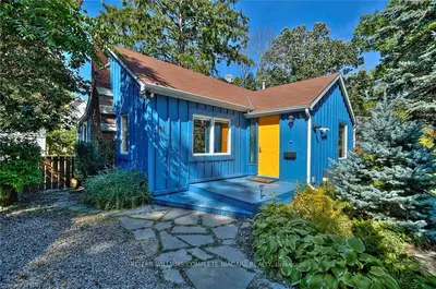 11 Addison Avenue, Niagara-on-the-lake, On L0s 1j0