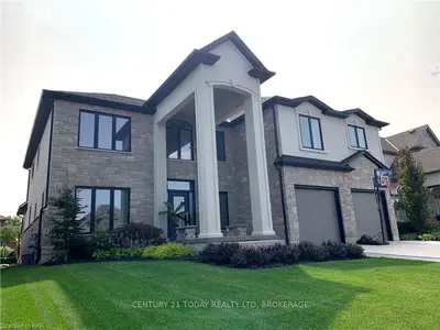11 ANGELS Drive, Niagara-on-the-Lake, ON L0S 1J0