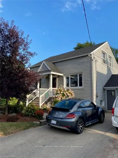 15 Glenview Avenue, Welland, On L3c 4k1