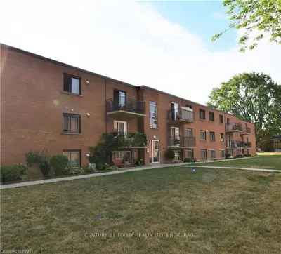 454 Carlton Street 28, St. Catharines, On L2m 4x1
