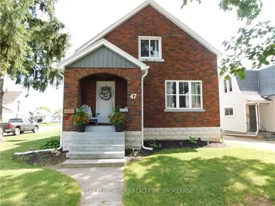47 CROSS Street, Port Colborne, ON L3K 1K8