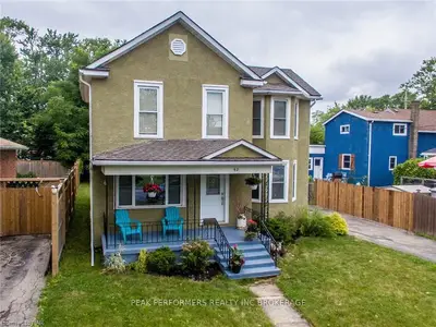 62 MERRITT Street E, Welland, ON L3C 4T3
