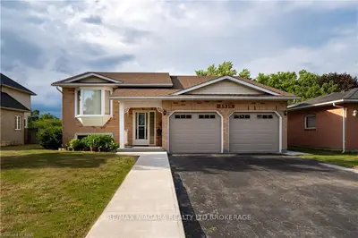4939 Homestead Drive, Lincoln, On L3j 0c7