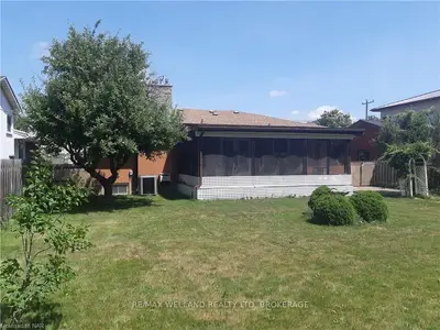 369 Fitch Street, Welland, On L3c 4w7