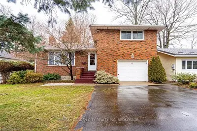 17 Shakespeare Avenue, Niagara-on-the-lake, On L0s 1j0