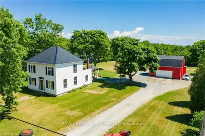 11567 LAKESHORE Road, Wainfleet, ON L3K 5V4