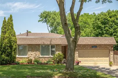 7061 SAUTERNE Place, Niagara Falls, ON L2J 3V3