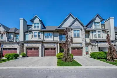 12 ABERDEEN Lane, Niagara-on-the-Lake, ON L0S 1J0